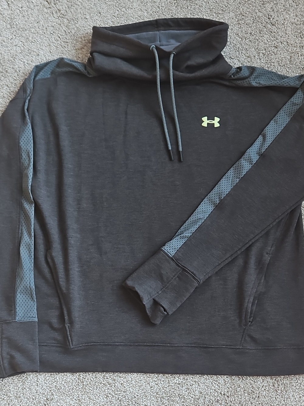 Under Armour Women’s Black Pullover Hoodie with Grey Trim